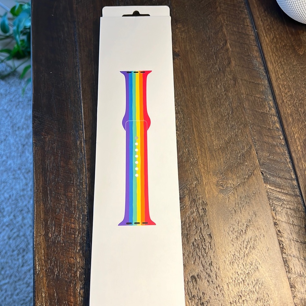 Apple Watch 40mm Pride Edition Sport Band🌈